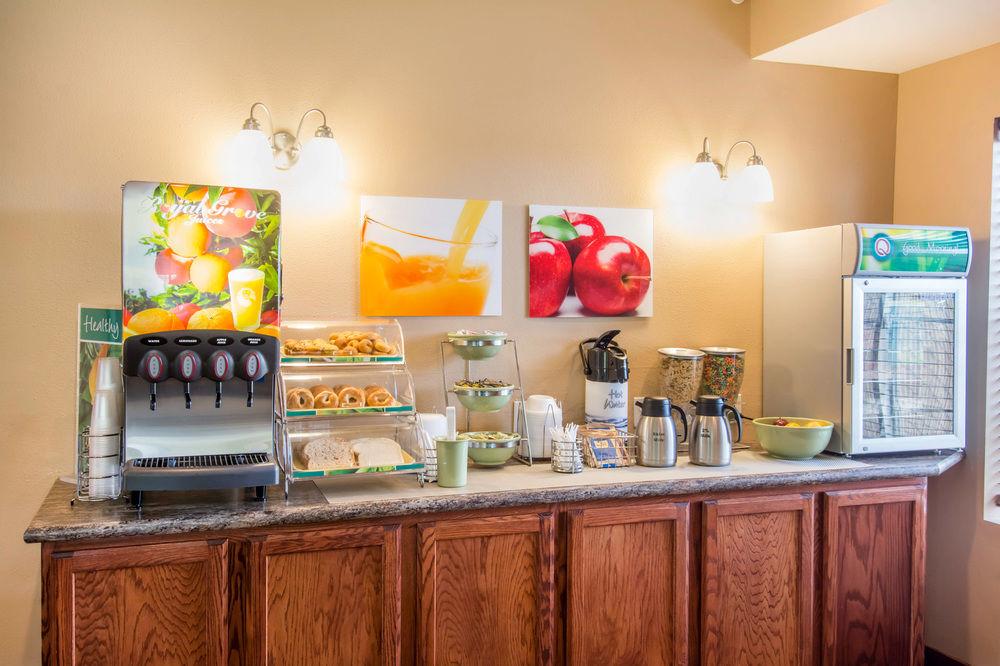 Quality Inn & Suites Of Liberty Lake Экстерьер фото