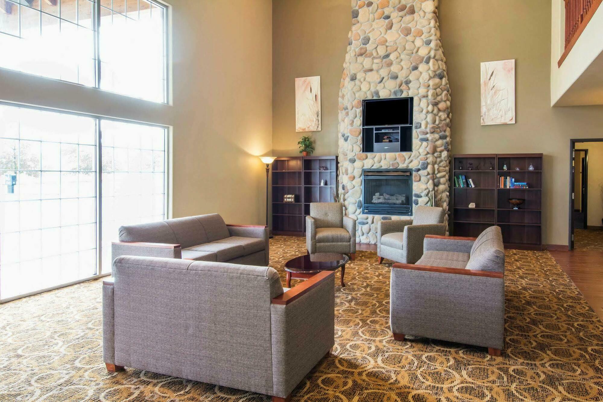Quality Inn & Suites Of Liberty Lake Экстерьер фото